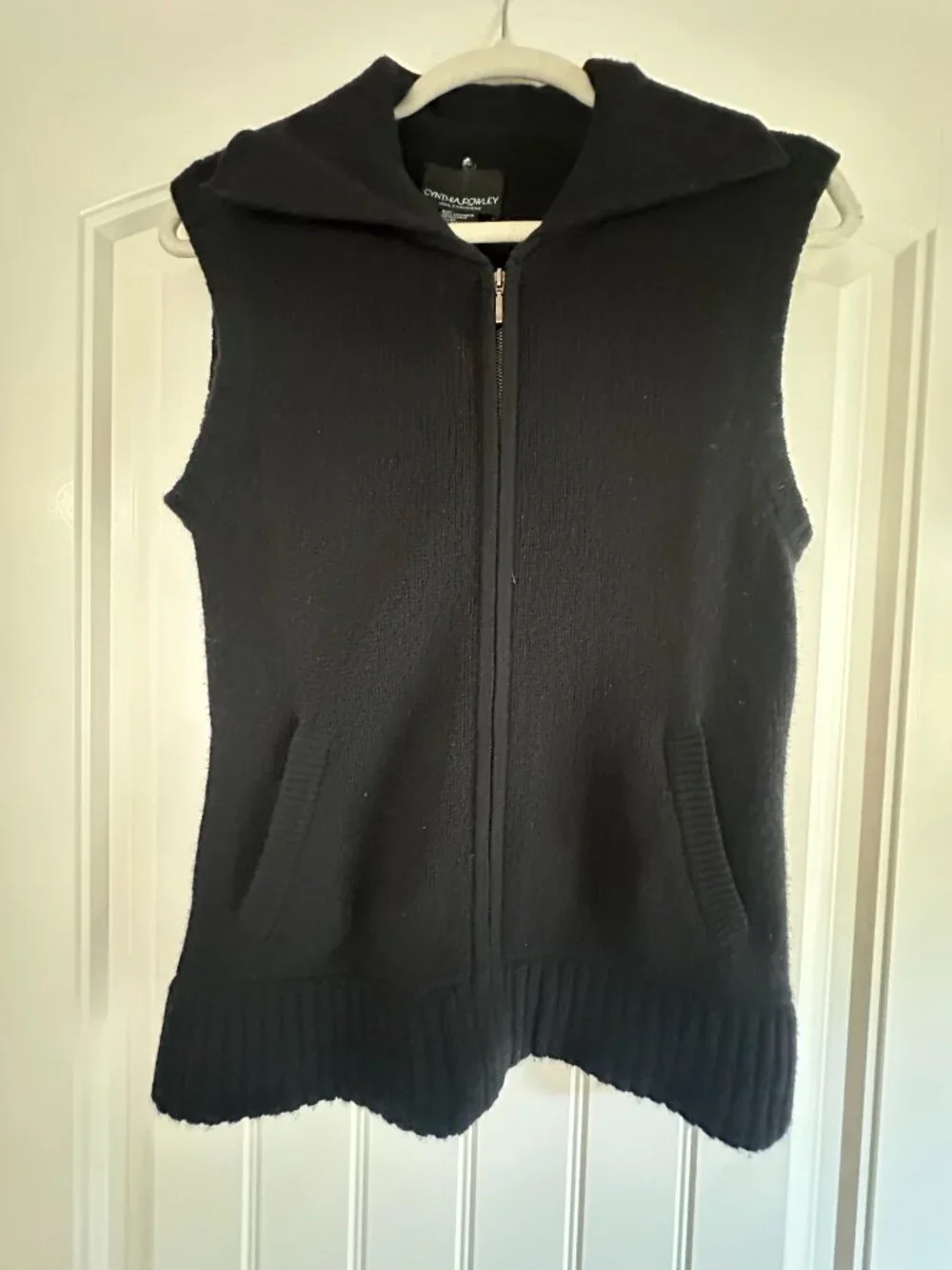 Cynthia Rowley Black 100% Cashmere Zip Front Sleeveless Cardigan S